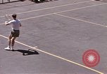 Standbild tennis match Honolulu Hawaii USA, 1945, aus Sekunde 36 historischem Filmmaterial Videoclip 65675075915