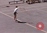 Standbild tennis match Honolulu Hawaii USA, 1945, aus Sekunde 37 historischem Filmmaterial Videoclip 65675075915