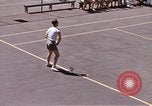 Standbild tennis match Honolulu Hawaii USA, 1945, aus Sekunde 38 historischem Filmmaterial Videoclip 65675075915