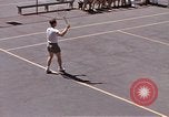 Standbild tennis match Honolulu Hawaii USA, 1945, aus Sekunde 41 historischem Filmmaterial Videoclip 65675075915