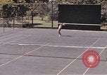 Standbild tennis match Honolulu Hawaii USA, 1945, aus Sekunde 42 historischem Filmmaterial Videoclip 65675075915