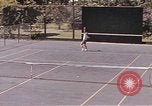 Standbild tennis match Honolulu Hawaii USA, 1945, aus Sekunde 45 historischem Filmmaterial Videoclip 65675075915