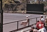 Standbild tennis match Honolulu Hawaii USA, 1945, aus Sekunde 48 historischem Filmmaterial Videoclip 65675075915