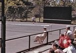 Standbild tennis match Honolulu Hawaii USA, 1945, aus Sekunde 50 historischem Filmmaterial Videoclip 65675075915