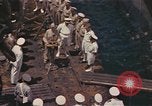 Standbild USS Maidstone Pazifik, 1945, aus Sekunde 55 historischem Filmmaterial Videoclip 65675075922