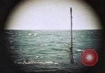Image objets flottants Océan Pacifique, 1945, de la seconde 13 séquences d'archives historiques vidéo 65675075927