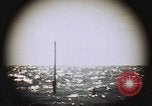 Image objets flottants Océan Pacifique, 1945, de la seconde 16 séquences d'archives historiques vidéo 65675075927