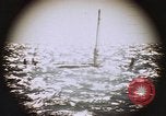 Image objets flottants Océan Pacifique, 1945, de la seconde 19 séquences d'archives historiques vidéo 65675075927