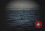 Image objets flottants Océan Pacifique, 1945, de la seconde 27 séquences d'archives historiques vidéo 65675075927