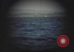 Image objets flottants Océan Pacifique, 1945, de la seconde 28 séquences d'archives historiques vidéo 65675075927