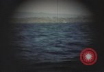 Image objets flottants Océan Pacifique, 1945, de la seconde 29 séquences d'archives historiques vidéo 65675075927