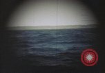 Image objets flottants Océan Pacifique, 1945, de la seconde 38 séquences d'archives historiques vidéo 65675075927