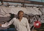 Standbild japanische Segeln junk Pazifik, 1945, aus Sekunde 16 historischem Filmmaterial Videoclip 65675075965