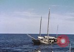 Standbild japanische Segeln junk Pazifik, 1945, aus Sekunde 25 historischem Filmmaterial Videoclip 65675075965