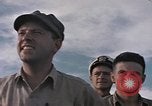 Standbild Evakuierung von Verletzten Pazifik, 1945, aus Sekunde 60 historischem Filmmaterial Videoclip 65675075988