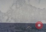 Image sous-marin américain Océan Pacifique, 1945, de la seconde 28 séquences d'archives historiques vidéo 65675075998