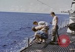Standbild USA Segler Pazifik, 1945, aus Sekunde 30 historischem Filmmaterial Videoclip 65675076000