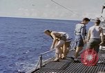 Standbild USA Segler Pazifik, 1945, aus Sekunde 35 historischem Filmmaterial Videoclip 65675076000