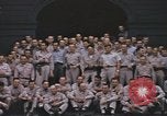 Immagine di US Naval ufficiali pongono a Yokosuka base sottomarina Yokosuka iJapan, 1945, secondo 25 filmato di repertorio 65675076033