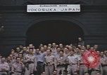 Immagine di US Naval ufficiali pongono a Yokosuka base sottomarina Yokosuka iJapan, 1945, secondo 29 filmato di repertorio 65675076033