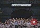 Immagine di US Naval ufficiali pongono a Yokosuka base sottomarina Yokosuka iJapan, 1945, secondo 30 filmato di repertorio 65675076033