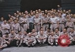 Immagine di US Naval ufficiali pongono a Yokosuka base sottomarina Yokosuka iJapan, 1945, secondo 38 filmato di repertorio 65675076033