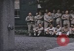 Immagine di US Naval ufficiali pongono a Yokosuka base sottomarina Yokosuka iJapan, 1945, secondo 40 filmato di repertorio 65675076033