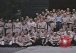 Immagine di US Naval ufficiali pongono a Yokosuka base sottomarina Yokosuka iJapan, 1945, secondo 51 filmato di repertorio 65675076033