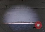 Standbild Blick durch das amerikanische U-Boot-Periskop Midway Island, 1942, aus Sekunde 1 historischem Filmmaterial Videoclip 65675076036