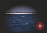 Standbild Blick durch das amerikanische U-Boot-Periskop Midway Island, 1942, aus Sekunde 11 historischem Filmmaterial Videoclip 65675076036