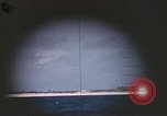 Standbild Blick durch das amerikanische U-Boot-Periskop Midway Island, 1942, aus Sekunde 38 historischem Filmmaterial Videoclip 65675076036