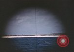 Standbild Blick durch das amerikanische U-Boot-Periskop Midway Island, 1942, aus Sekunde 41 historischem Filmmaterial Videoclip 65675076036
