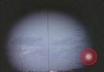 Standbild Blick durch das amerikanische U-Boot-Periskop Midway Island, 1942, aus Sekunde 43 historischem Filmmaterial Videoclip 65675076036