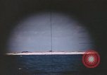 Standbild Blick durch das amerikanische U-Boot-Periskop Midway Island, 1942, aus Sekunde 49 historischem Filmmaterial Videoclip 65675076036
