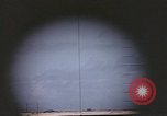 Standbild Blick durch das amerikanische U-Boot-Periskop Midway Island, 1942, aus Sekunde 52 historischem Filmmaterial Videoclip 65675076036