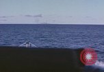 Standbild United States U-Boot unterwegs auf der Oberfläche Pazifik, 1942, aus Sekunde 5 historischem Filmmaterial Videoclip 65675076038