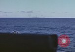 Standbild United States U-Boot unterwegs auf der Oberfläche Pazifik, 1942, aus Sekunde 13 historischem Filmmaterial Videoclip 65675076038