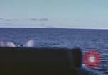 Standbild United States U-Boot unterwegs auf der Oberfläche Pazifik, 1942, aus Sekunde 16 historischem Filmmaterial Videoclip 65675076038