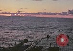 Standbild United States U-Boot unterwegs auf der Oberfläche Pazifik, 1942, aus Sekunde 28 historischem Filmmaterial Videoclip 65675076038