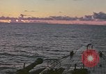 Standbild United States U-Boot unterwegs auf der Oberfläche Pazifik, 1942, aus Sekunde 32 historischem Filmmaterial Videoclip 65675076038