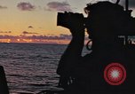 Standbild United States U-Boot unterwegs auf der Oberfläche Pazifik, 1942, aus Sekunde 34 historischem Filmmaterial Videoclip 65675076038