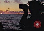 Standbild United States U-Boot unterwegs auf der Oberfläche Pazifik, 1942, aus Sekunde 36 historischem Filmmaterial Videoclip 65675076038