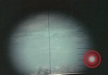 Standbild periscope Blick vom amerikanischen U-Boot Midway Island, 1942, aus Sekunde 24 historischem Filmmaterial Videoclip 65675076040