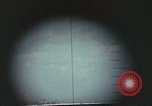 Standbild periscope Blick vom amerikanischen U-Boot Midway Island, 1942, aus Sekunde 33 historischem Filmmaterial Videoclip 65675076040