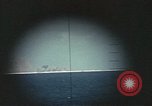 Standbild periscope Blick vom amerikanischen U-Boot Midway Island, 1942, aus Sekunde 34 historischem Filmmaterial Videoclip 65675076040