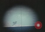 Standbild periscope Blick vom amerikanischen U-Boot Midway Island, 1942, aus Sekunde 44 historischem Filmmaterial Videoclip 65675076040