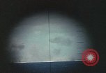 Standbild periscope Blick vom amerikanischen U-Boot Midway Island, 1942, aus Sekunde 50 historischem Filmmaterial Videoclip 65675076040