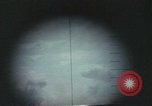 Standbild periscope Blick vom amerikanischen U-Boot Midway Island, 1942, aus Sekunde 51 historischem Filmmaterial Videoclip 65675076040