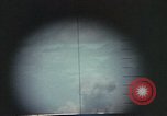 Standbild periscope Blick vom amerikanischen U-Boot Midway Island, 1942, aus Sekunde 55 historischem Filmmaterial Videoclip 65675076040