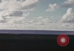 Standbild United States U-Boot unterwegs auf der Oberfläche Pazifik, 1942, aus Sekunde 3 historischem Filmmaterial Videoclip 65675076041